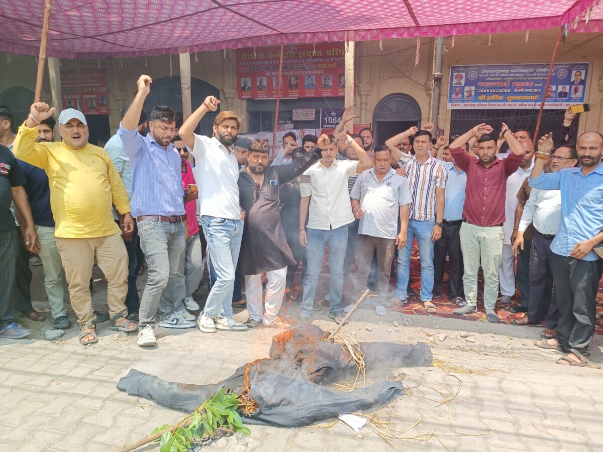 न कर्मचारियों को समय पर वेतन और न मिल रही सुविधा: नैथानी