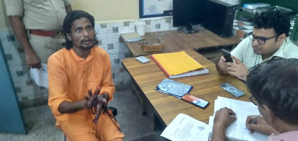 मंदिरों के दानपात्र लूटने को कासिम से बना कल्लू महाराज, पकड़ा गया